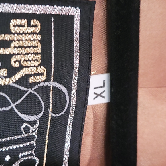 Silk and Sable Faux Fur - Picture 3 of 3